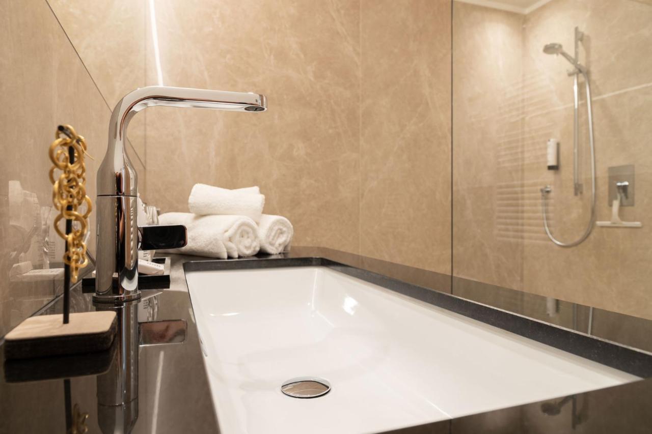 Nice Living Neue- Moderne Apartments Im Herzen Von Brixen - Kostenlose Brixencard - Ideal Fuer Familien, Paare, Geschaeftsreisende Und Allen Urlaubs Hungrigen Exteriér fotografie